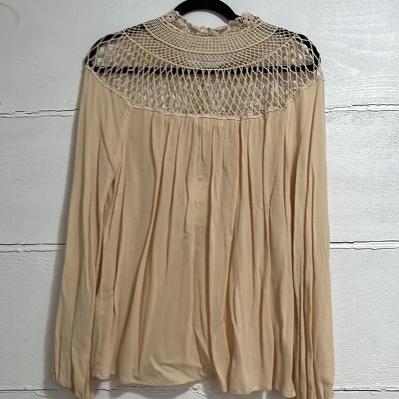 Crochet blouse NWT - Picture 4 of 5